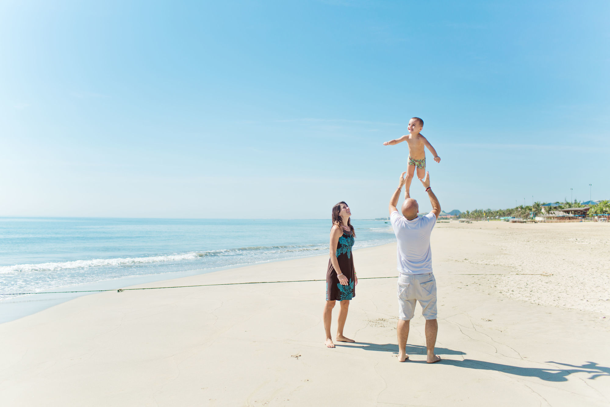 Holiday Beach Hotel Danang होटल Da Nang