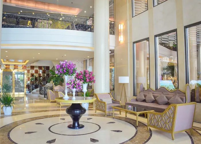 Holiday Beach Hotel Danang