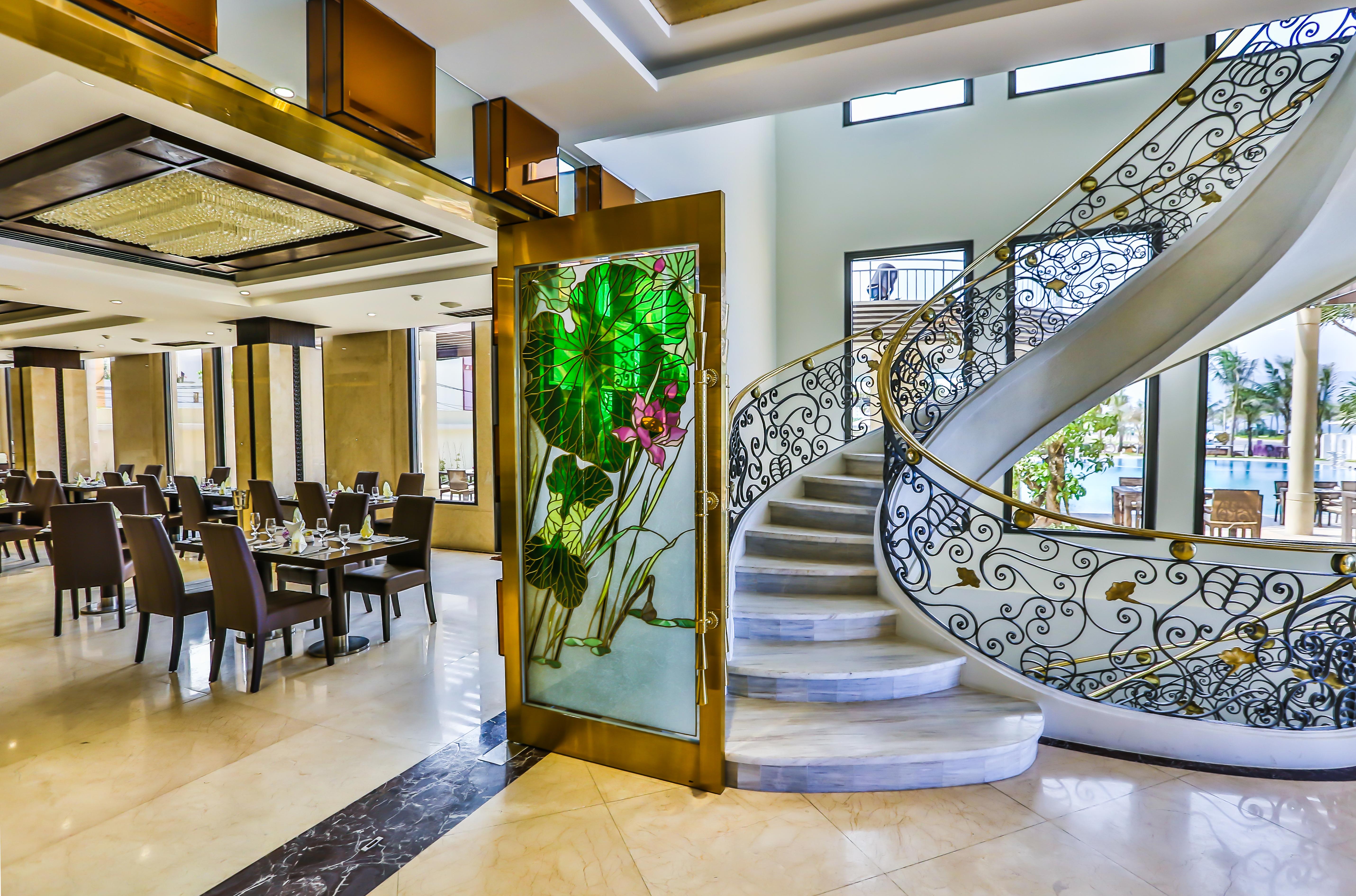 Holiday Beach Hotel Danang Hotel